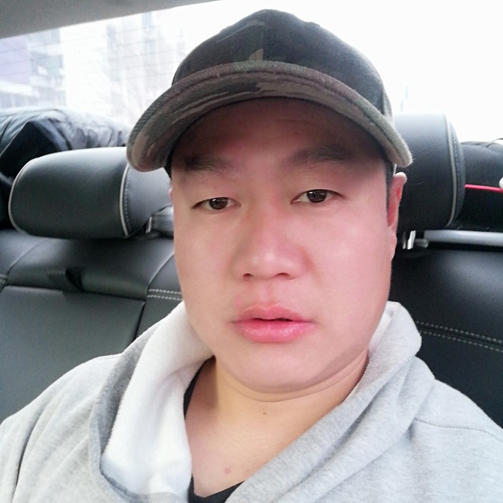 苗飞的照片
