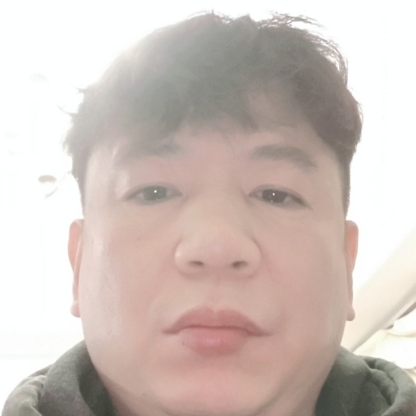乌龟那紧张的照片