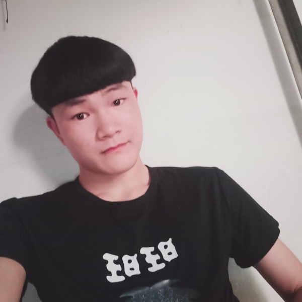广西精神小伙的照片