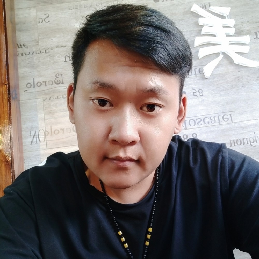 孤萧夜间的照片