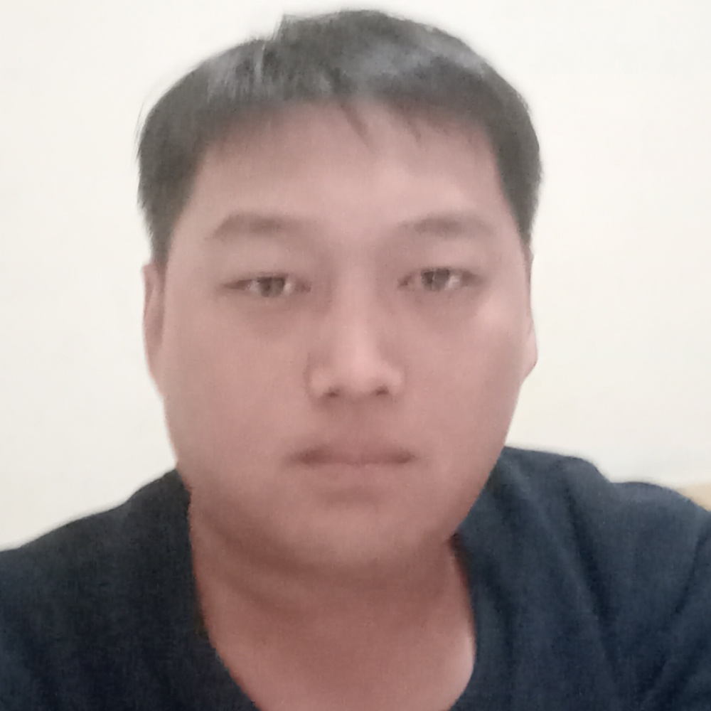 碧蓝保卫星月的照片