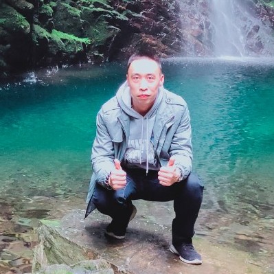 心岛漫步想人陪的照片