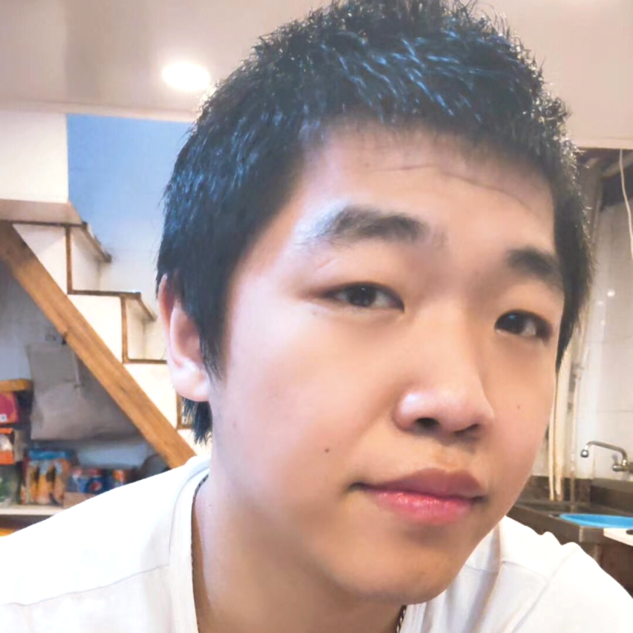 陌颜踢幻灭的照片