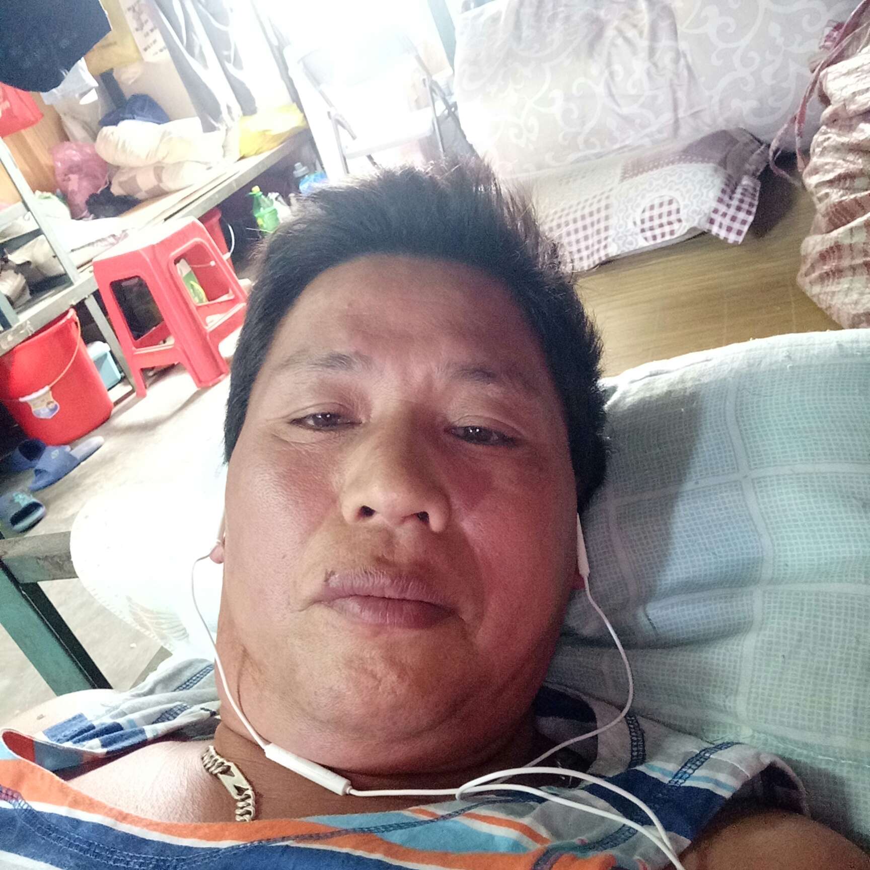 御姐的辛勤的照片
