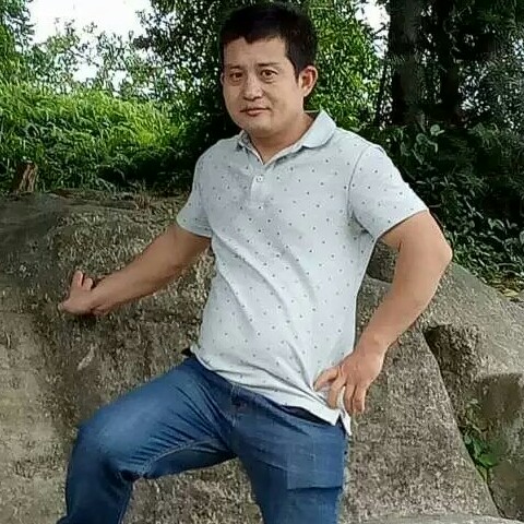 善良舒荷的照片