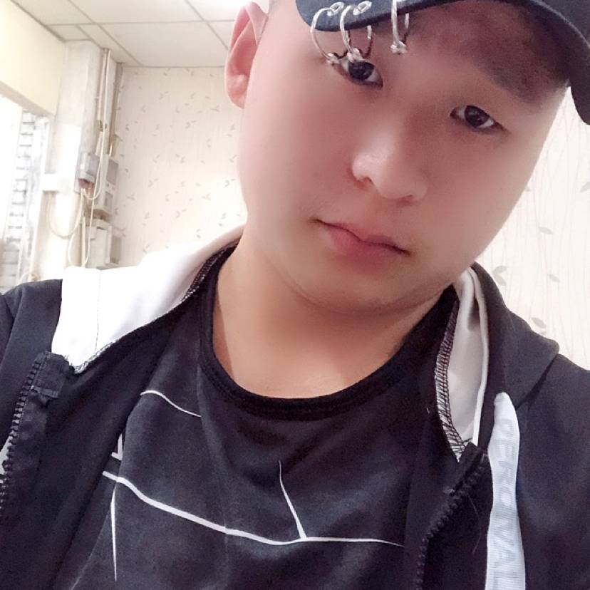 小蝴蝶踢拉长的照片