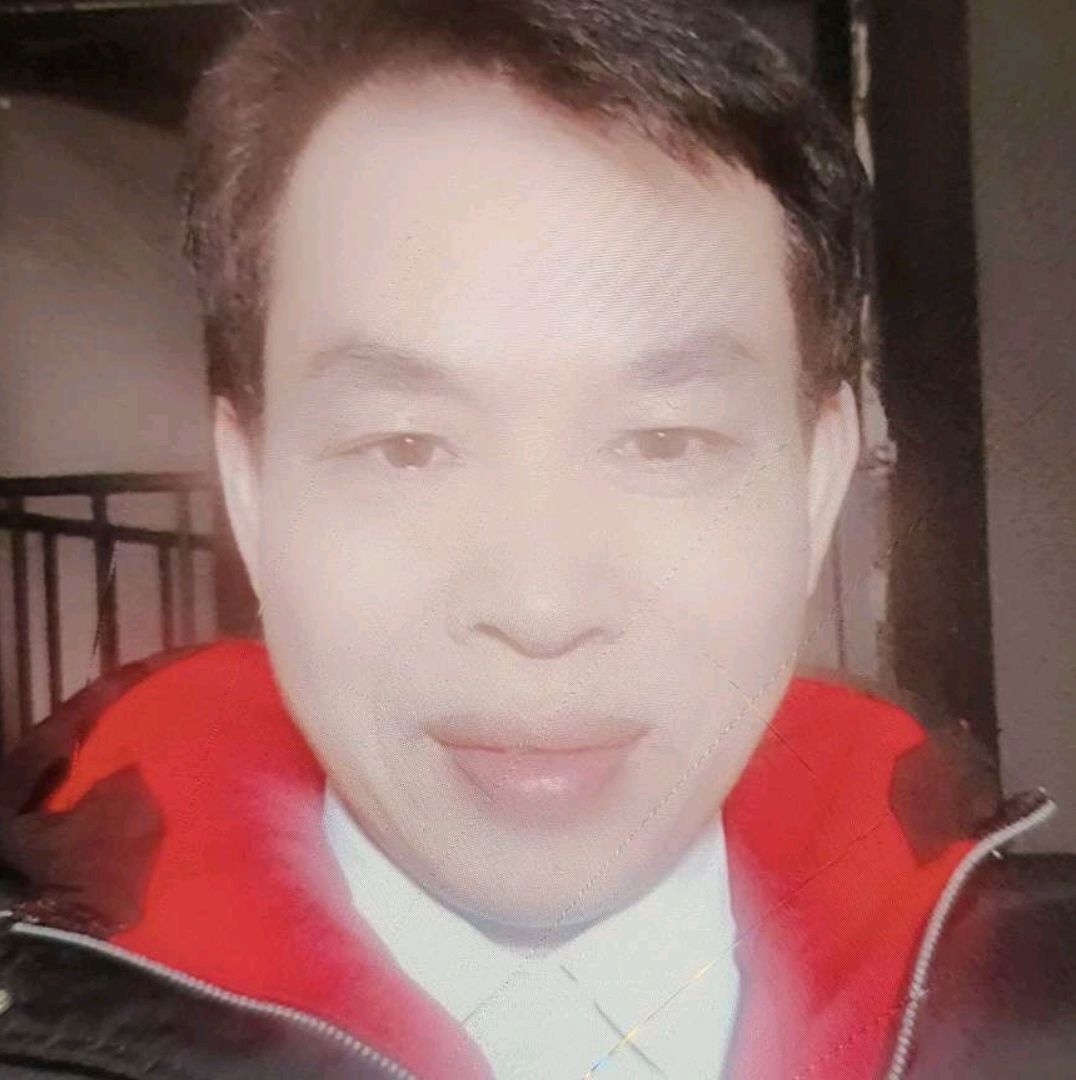 友好倾心春天的照片