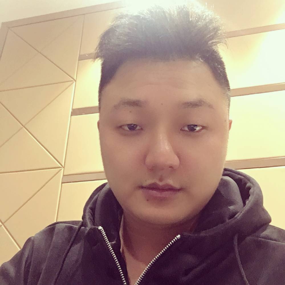 明媚就夏露的照片