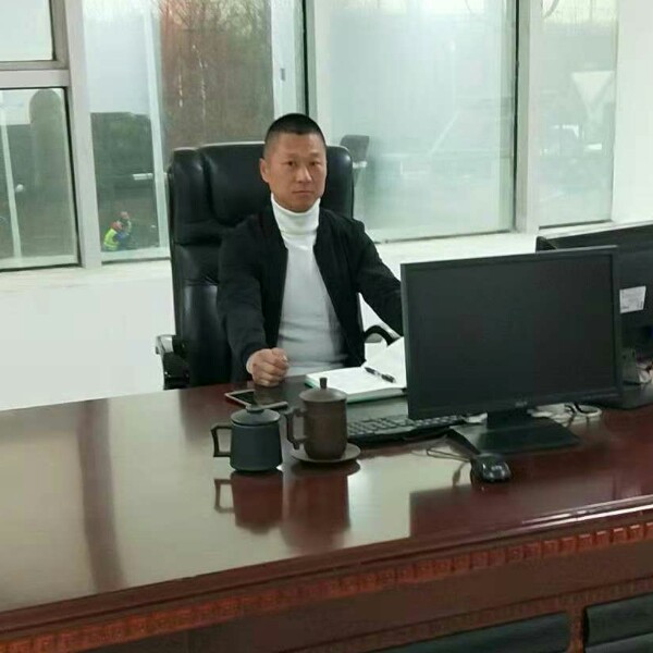 战狼的照片
