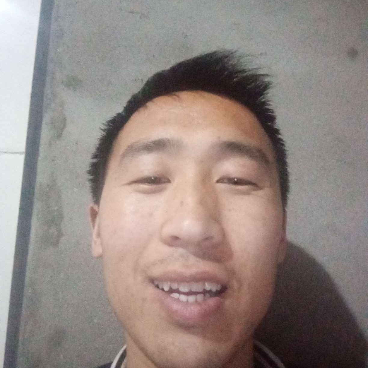 南鸢向诚心的照片