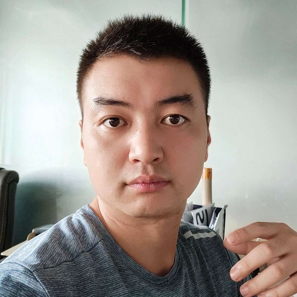耗子遇见喵的照片