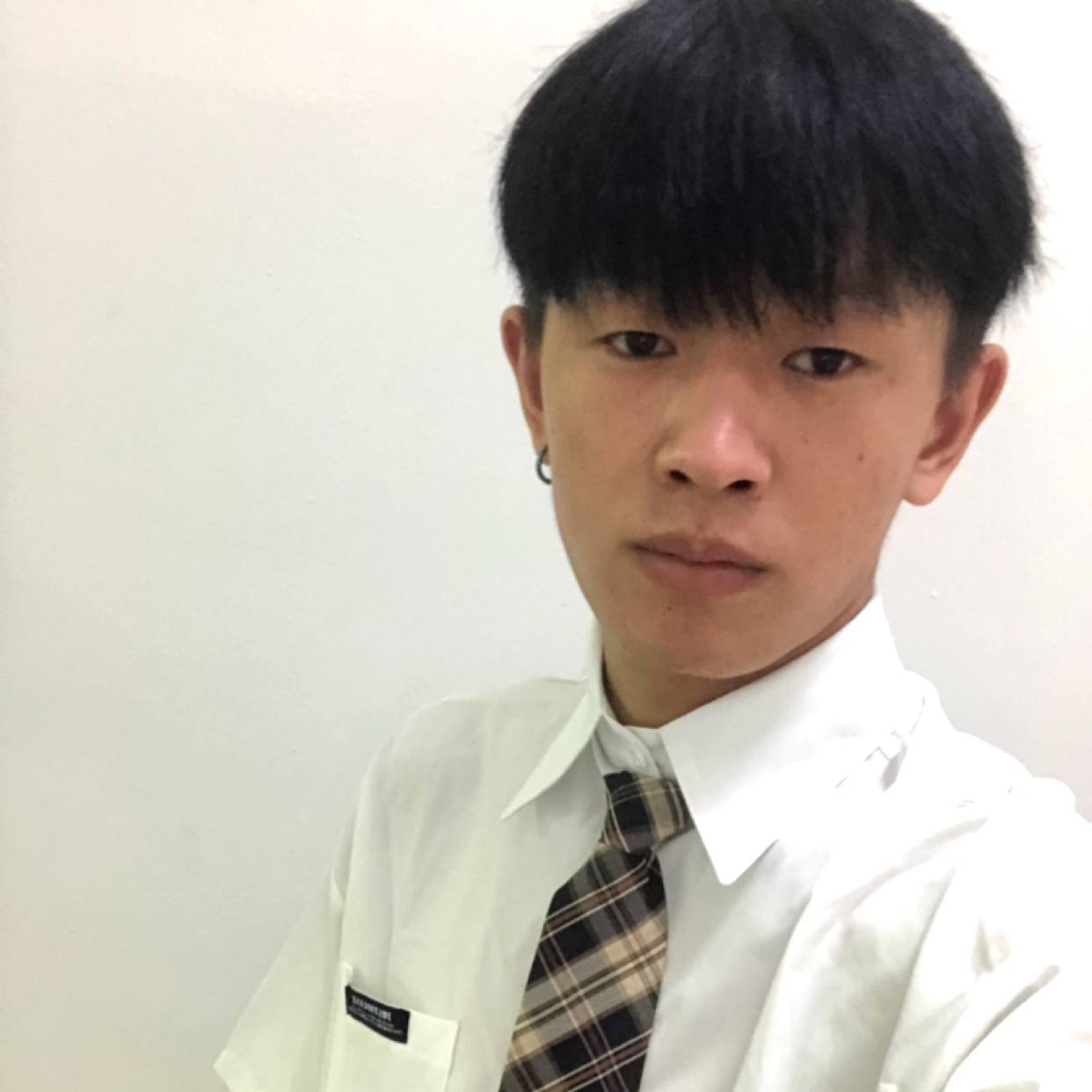 水池挽手机灵的照片