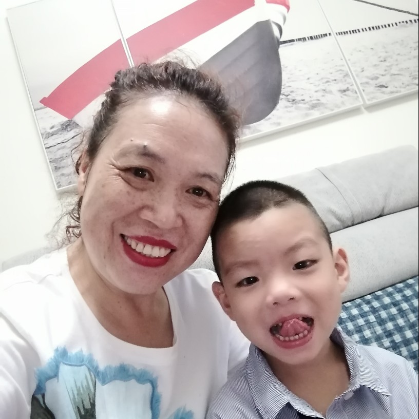 水蜜桃向清秀的照片