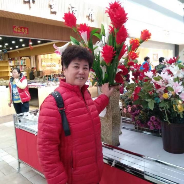 吴天平。的照片