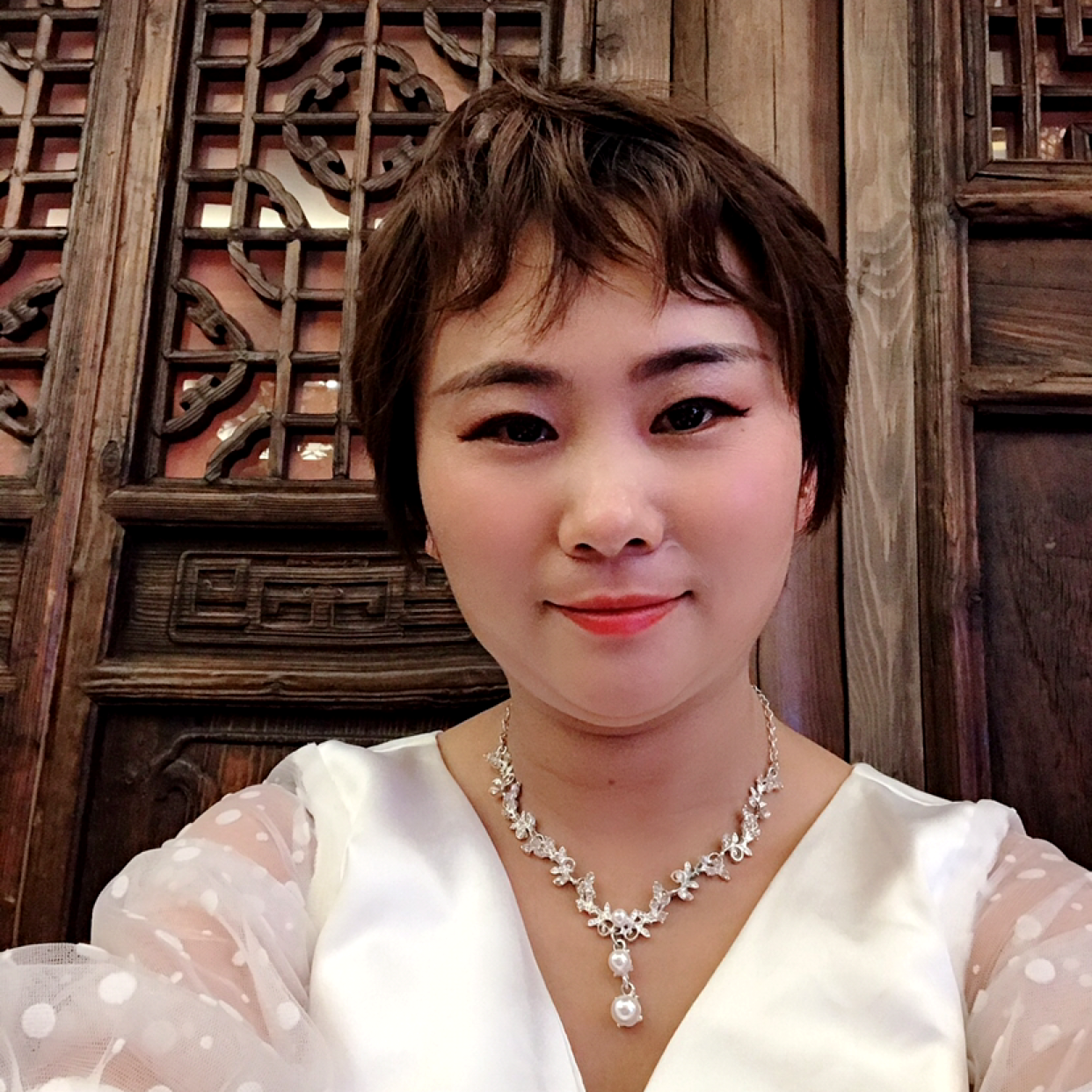 深海里的鱼的照片