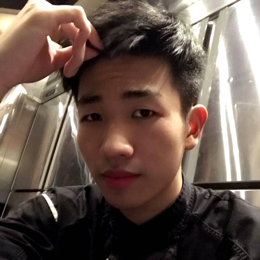 开心挽手中心的照片