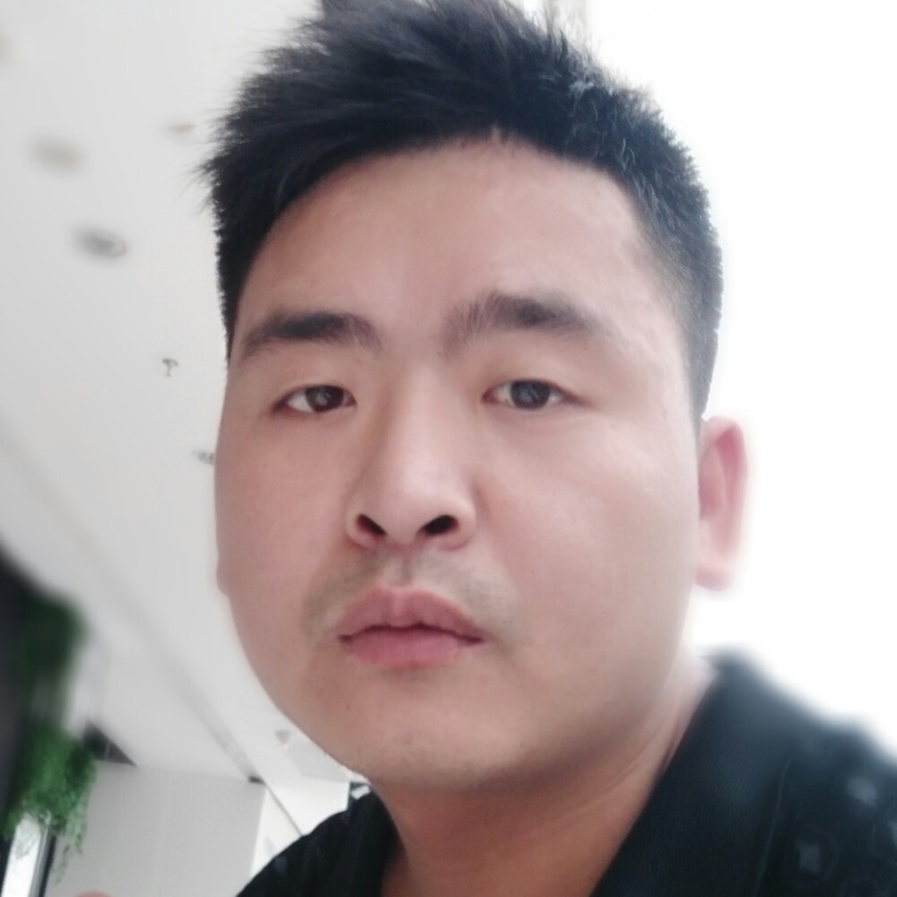路灯下的恋人的照片