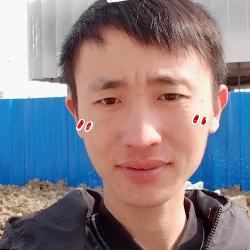 廖成的照片
