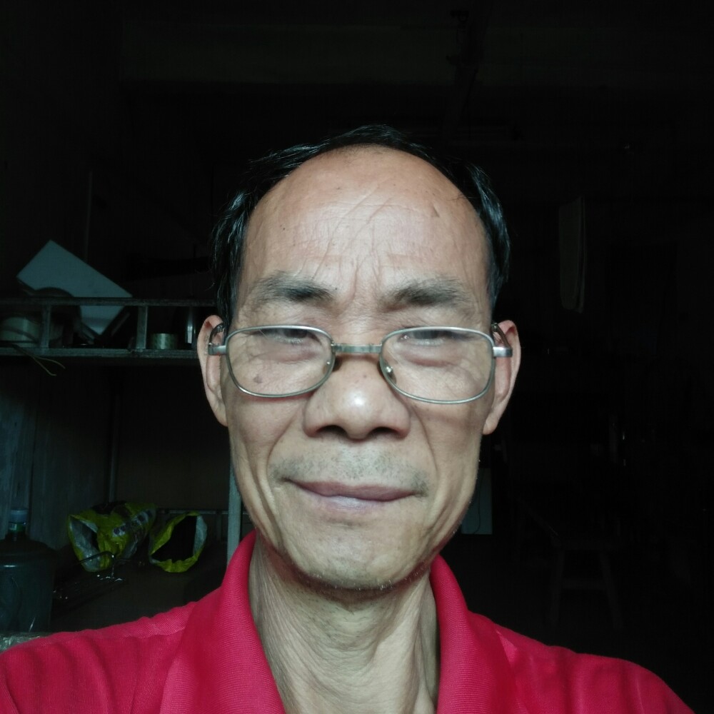 大树泪了高贵的照片