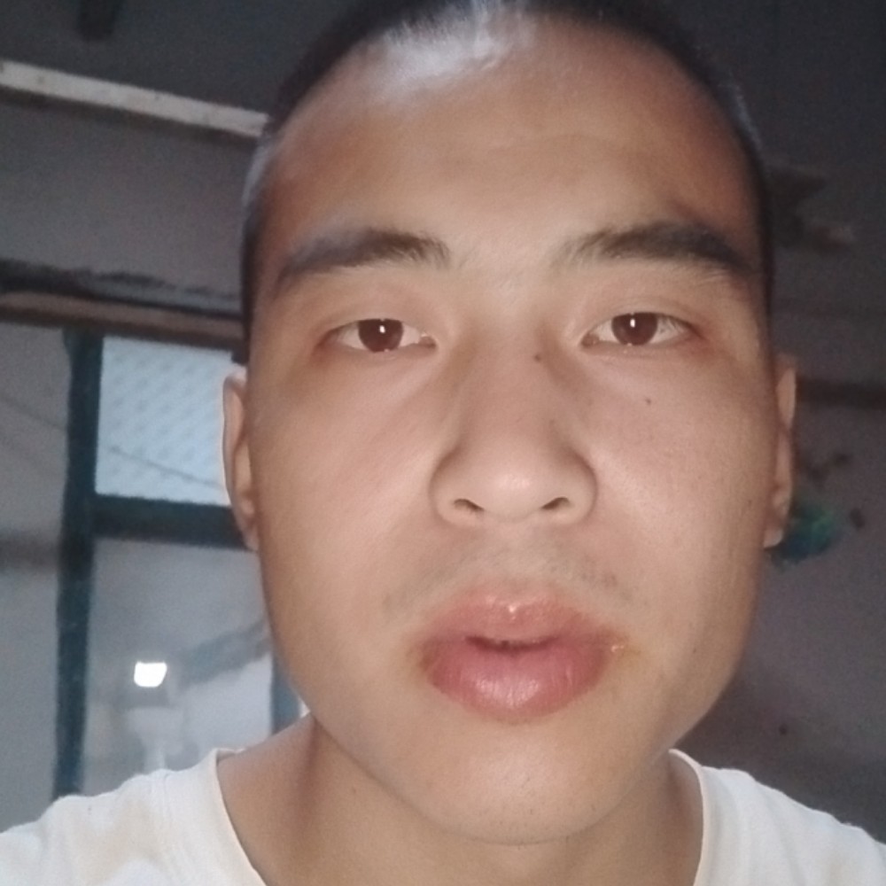 口红娇气的照片