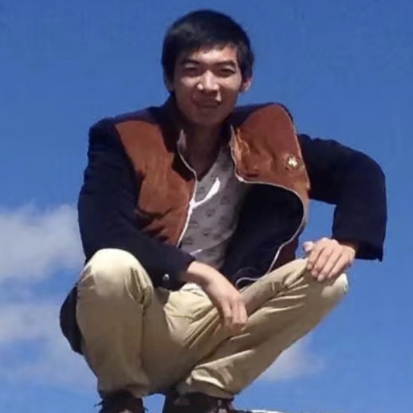 长颈鹿苦恋醉熏的照片