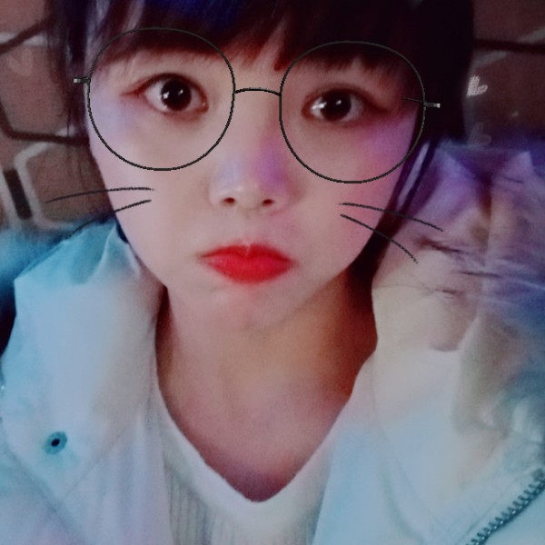 小女子17°的照片