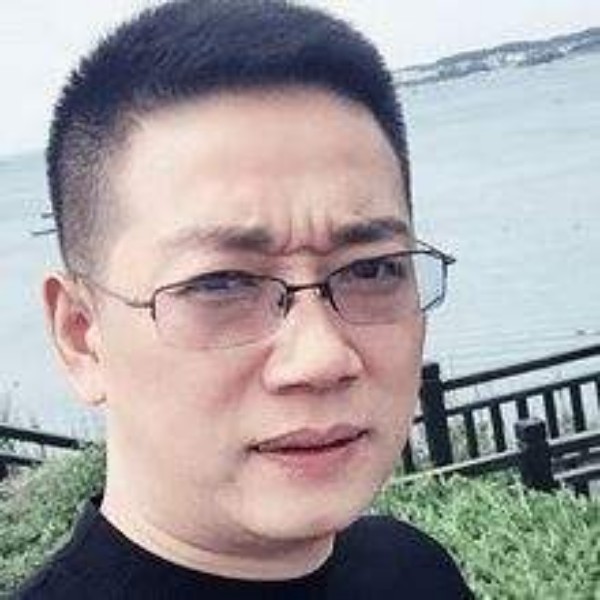 阑干拍遍的照片