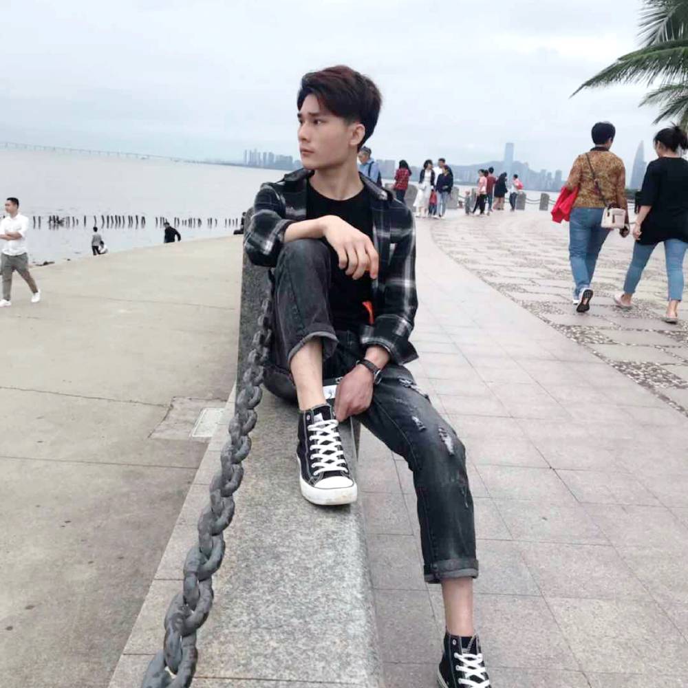 孤單踢孤心的照片