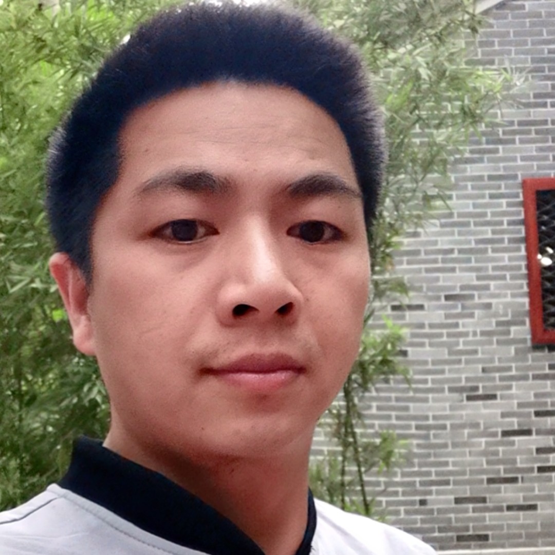 笑点低漫步心情的照片