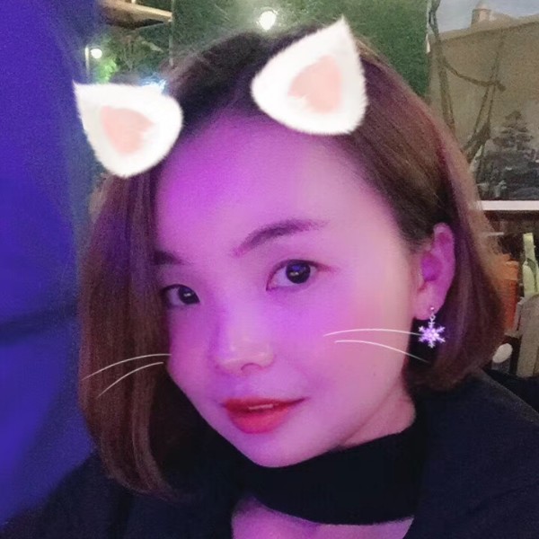 羽毛小姐姐的照片