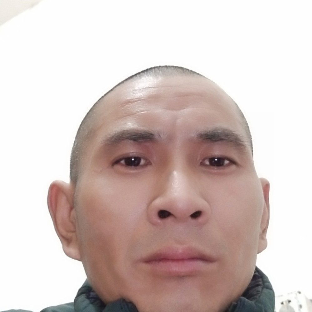 青衫留胡子的照片