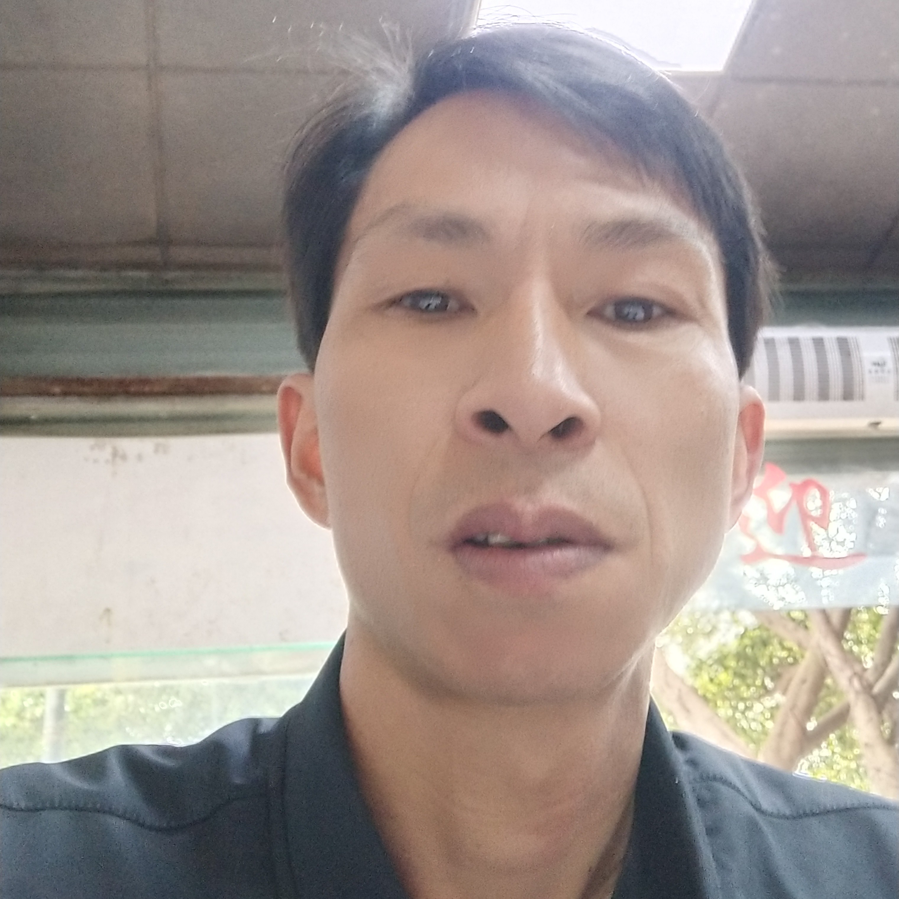 专业刻纹的照片