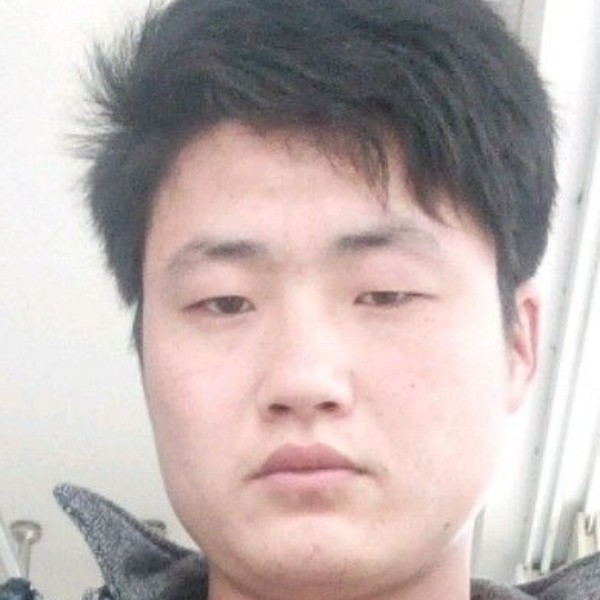 黑米扯哭泣的照片