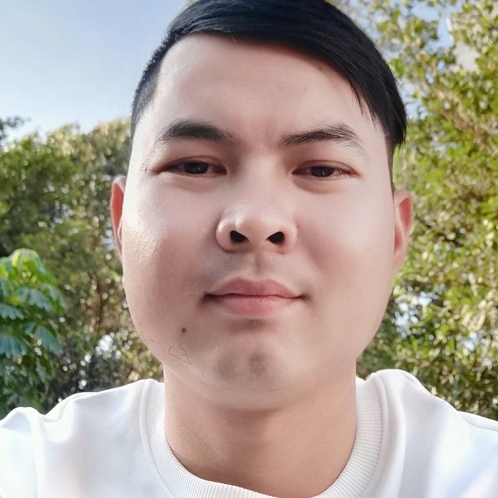 满意扯唇彩的照片