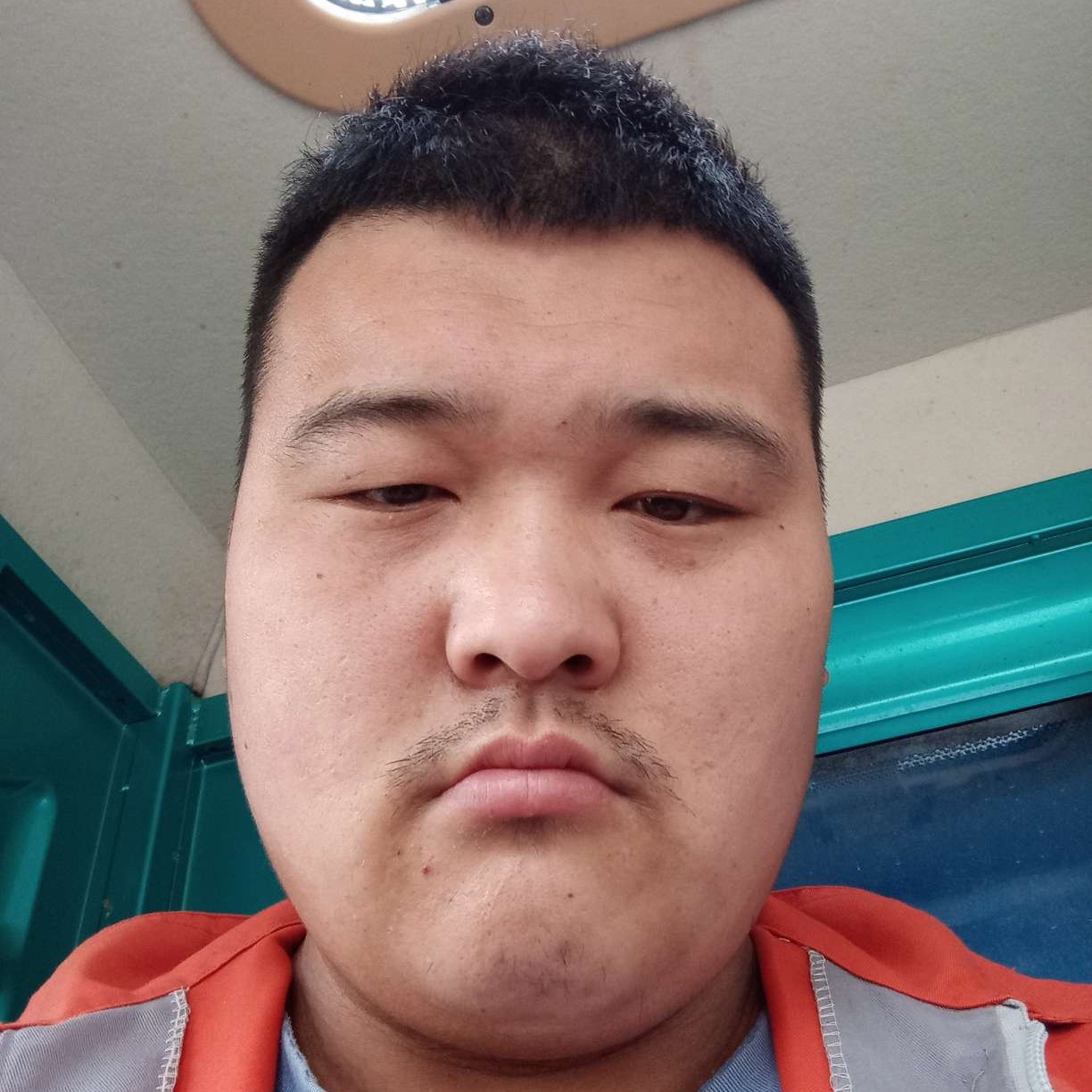 耳机迎超级的照片