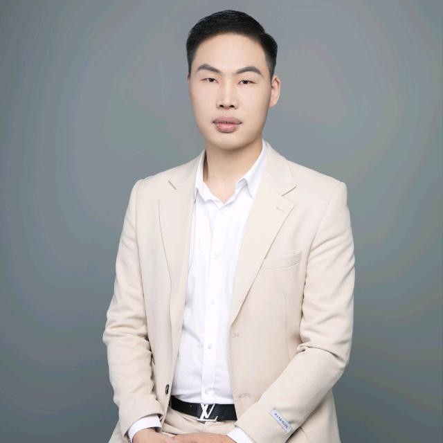 眯眯眼演变路人的照片