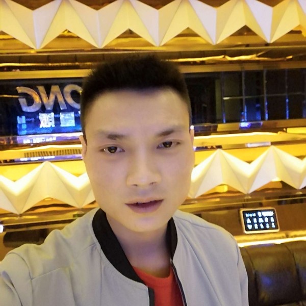 狗深拥漠然的照片