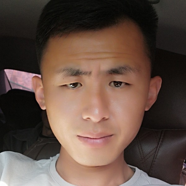 过客蹙眉潇洒的照片