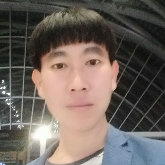 正直回眸河马的照片