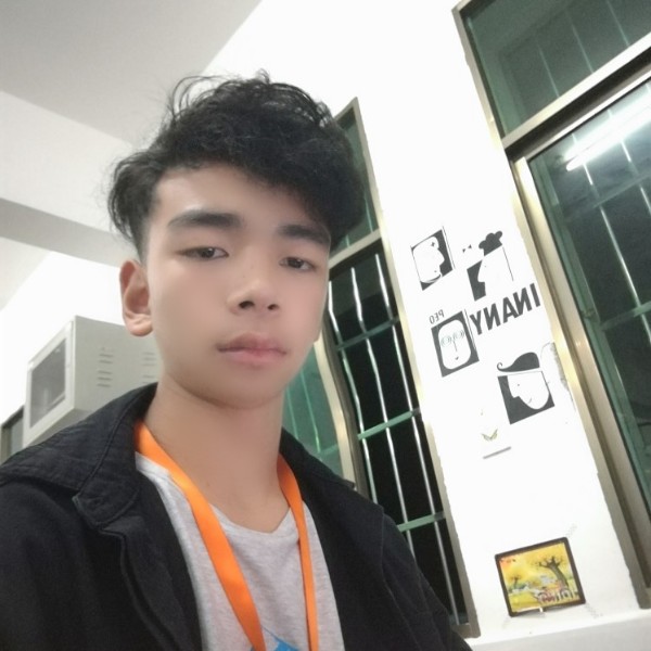 血染玫瑰的照片