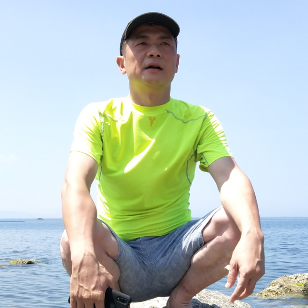 坦率羽裳的照片