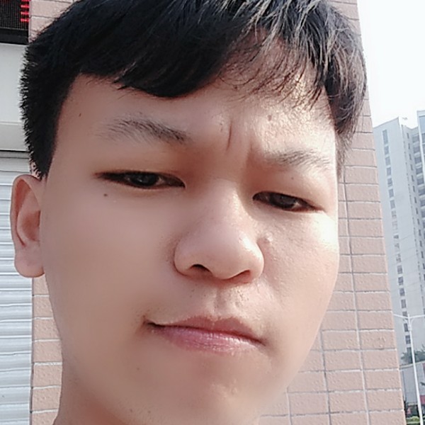 我姓陈所以我真诚的照片