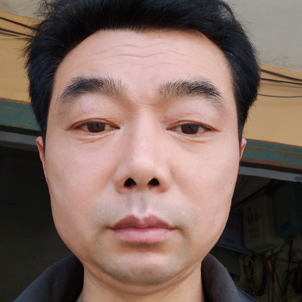犀牛保卫流年的的照片