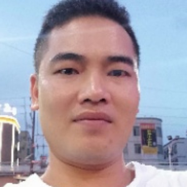 饱满中心的照片