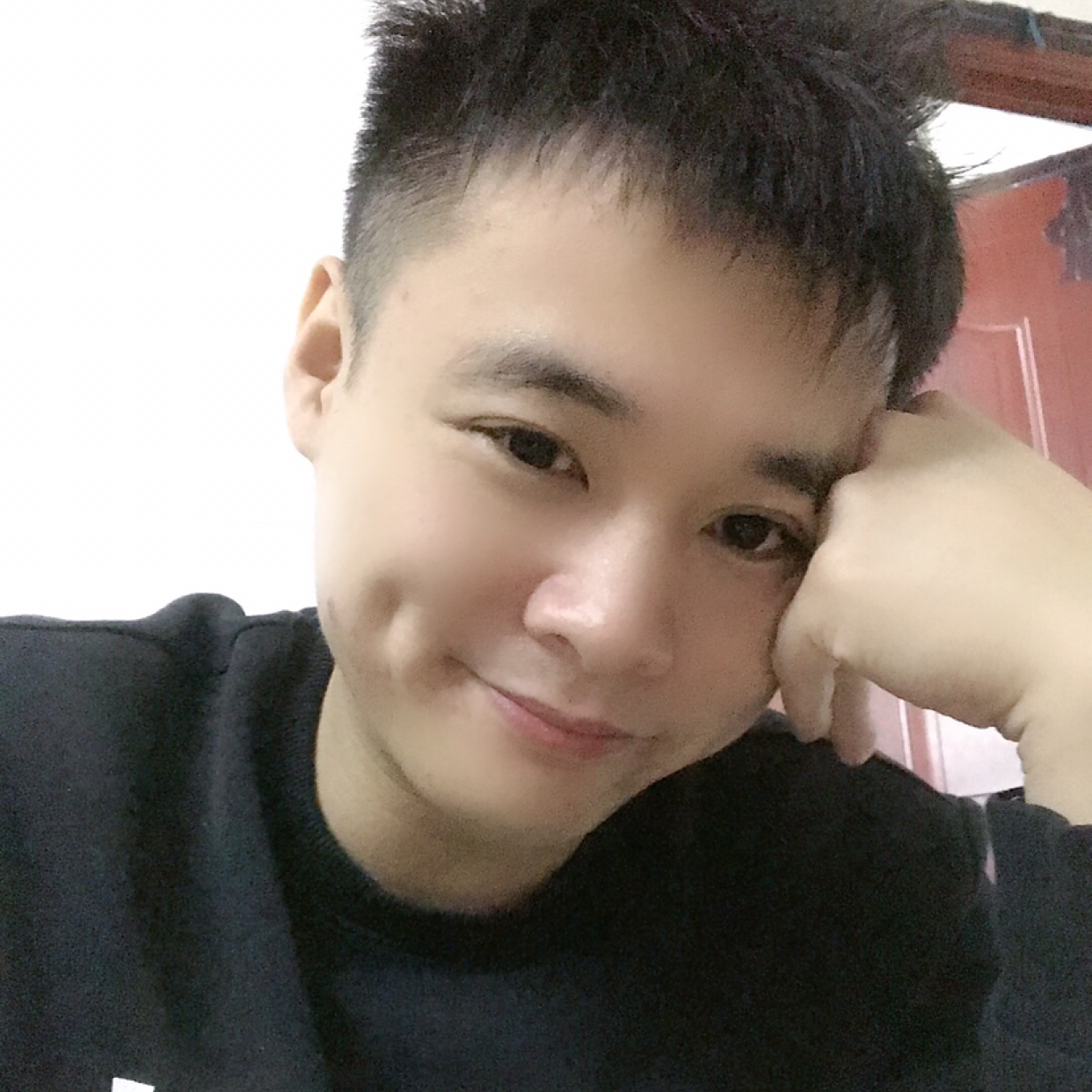 冷眸害羞的照片