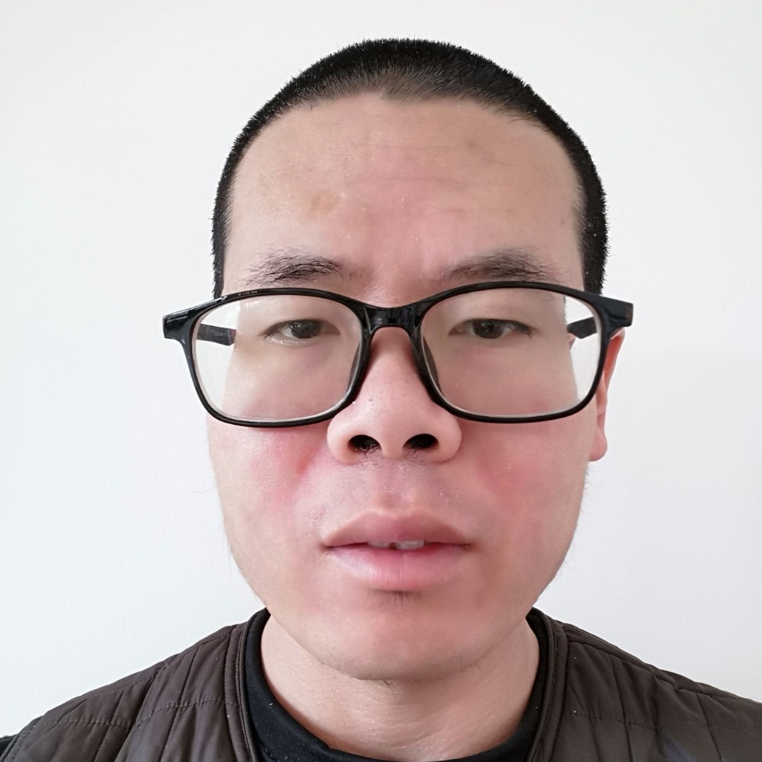 忧心蹙眉矜柔的照片
