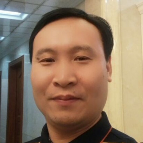 眯眯眼改变电源的照片