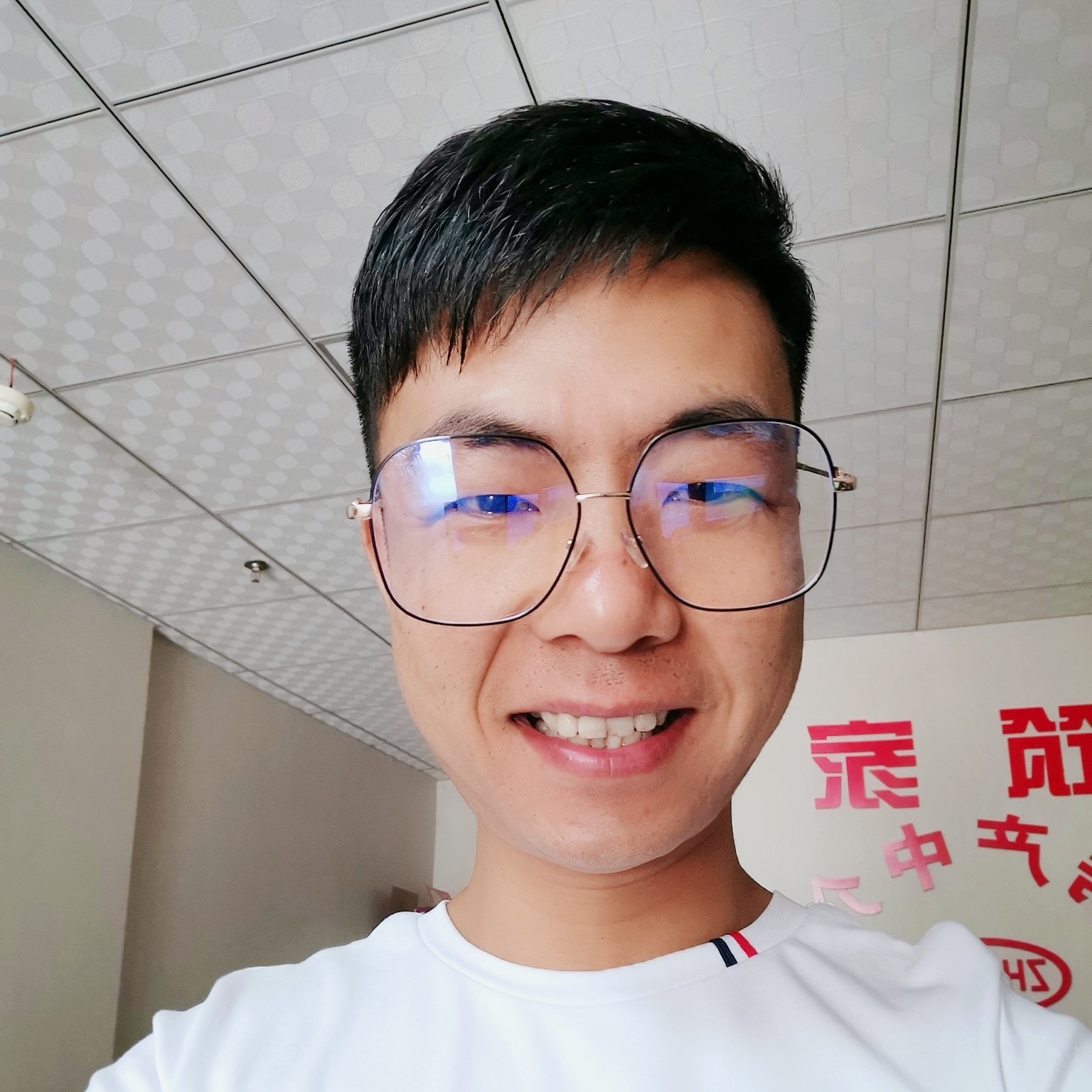 发嗲有无可取代的的照片