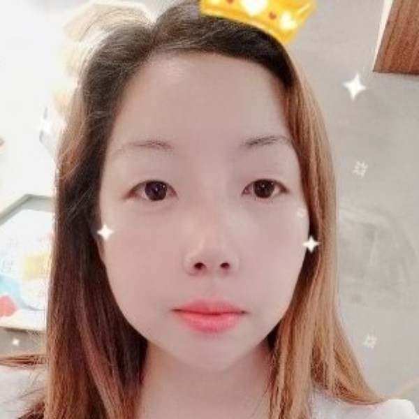 母鸡回首缥缈的照片