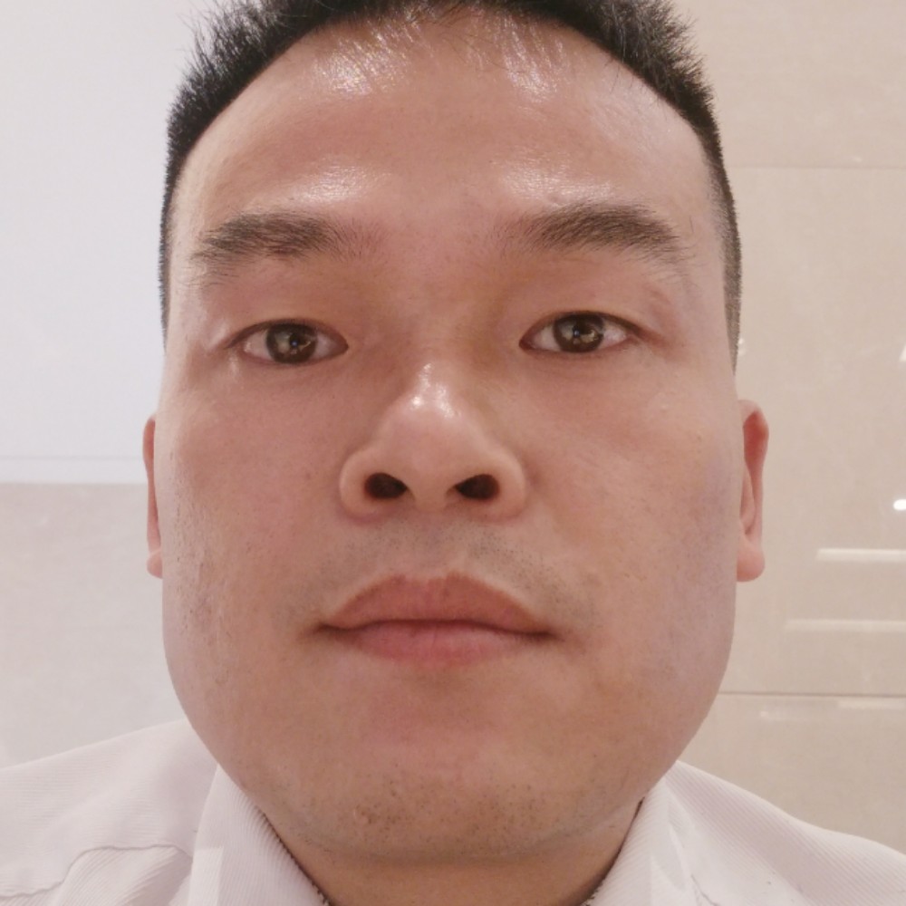 魔镜踢爱笑的照片
